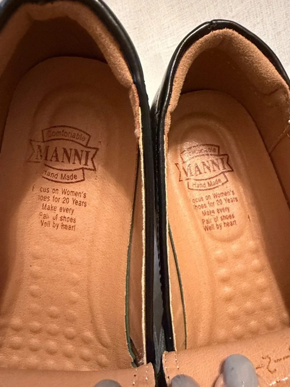 MANNI New Womens Comfortable Black Leather Wide Handmade  Toe Box Loafers sz 39